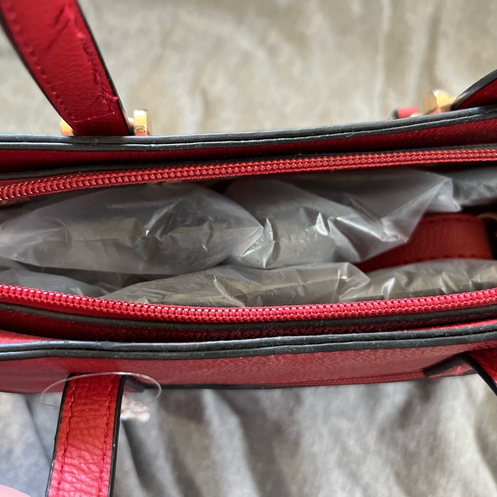 Red Handbag - Picture 14 of 16